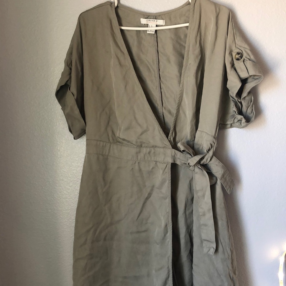 Light green dress